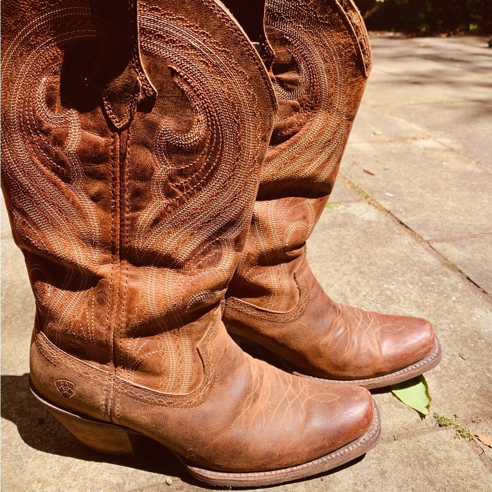 Ariat Rustic Brown Heeled Boots